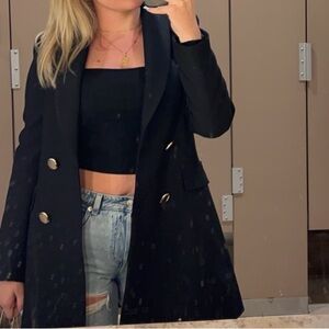 Zara Black Blazer with Classic Tailoring